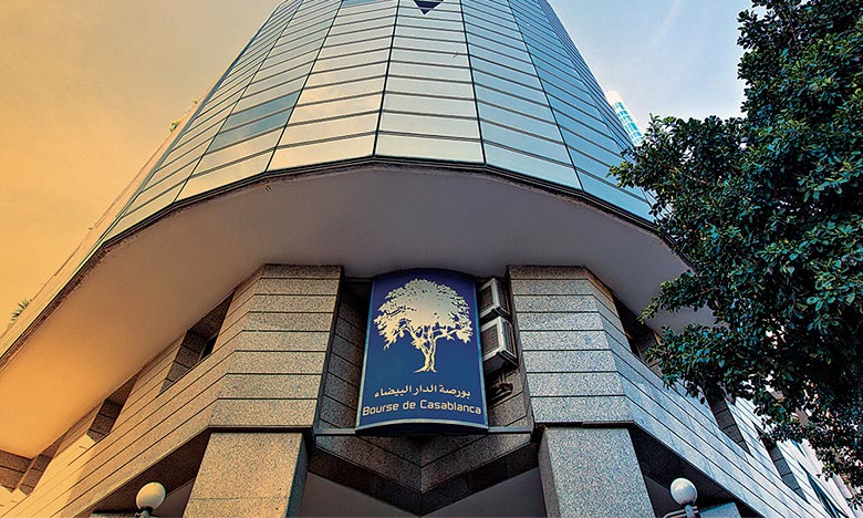 بورصة الدار البيضاء تفتتح الأسبوع على وقع ارتفاع طفيف لمؤشراتها