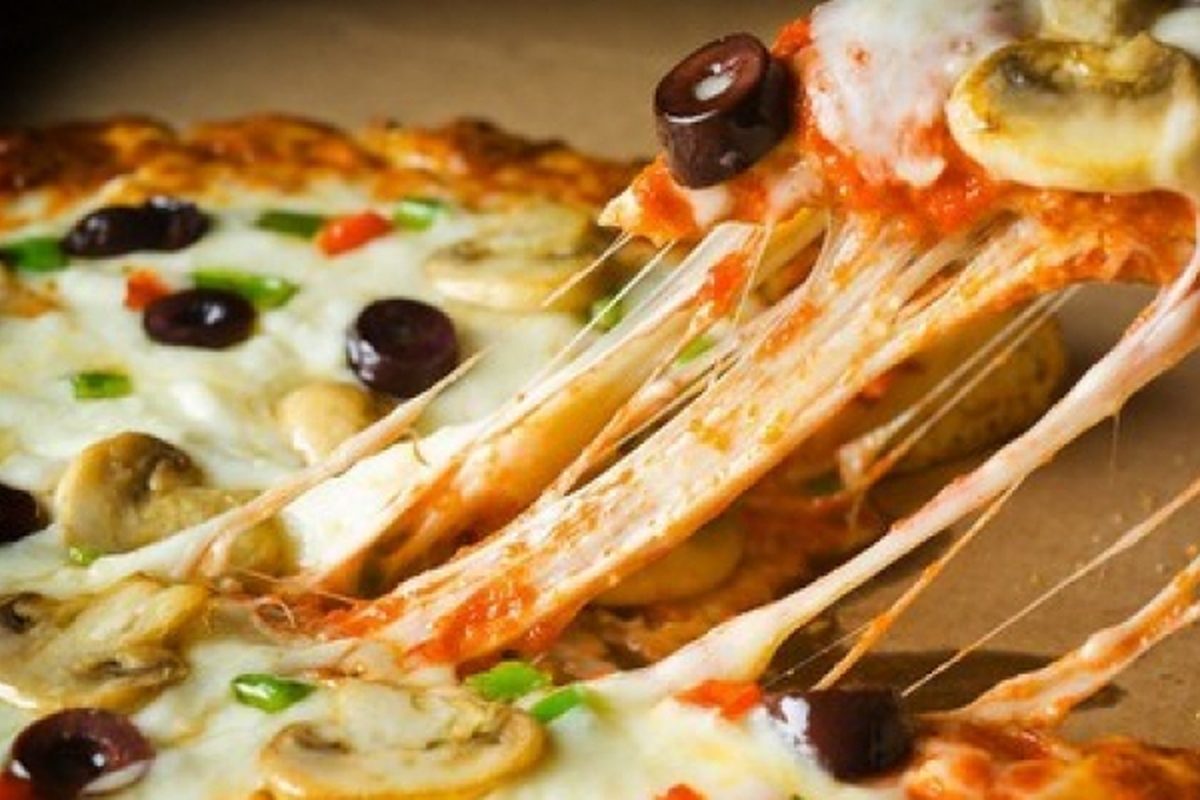 بعد بيضة كيندر.. أونسا يشن حملة على ’’ بيتزا بيتوني’’ المجمدة