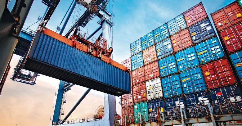 مركز التجاري للأبحاث يوصي بتغطية عمليات الصرف على مدى 3 أشهر