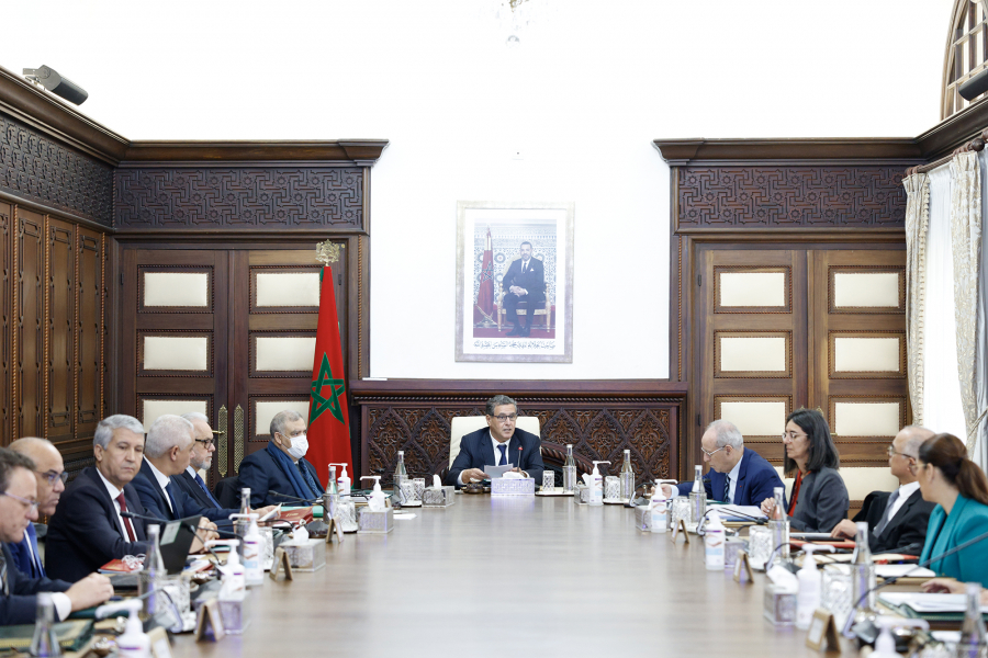 الحكومة تصادق على مرسوم إحداث اللجنة الوطنية لمعايير البناء الخاصة بمؤسسات الإيواء السياحي