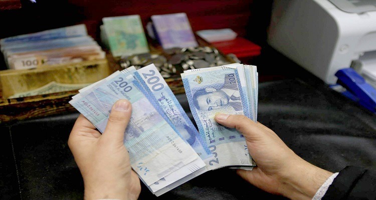المغاربة استخدموا 3850 مليار من "الكاش" في معاملاتهم اليومية
