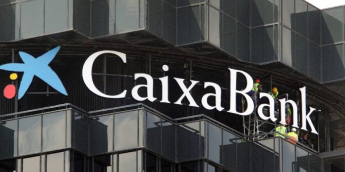 في مبادرة تضامنية.. بنك إسباني يعلن مجانية التبرعات والتحويلات إلى المغرب لمواجهة آثار الزلزال