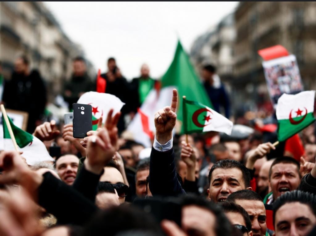 مركز تفكير: الإفلاس يتهدد الجزائر بحلول 2029 لهذه الأسباب