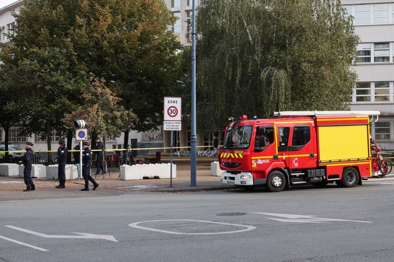 الأمن الفرنسي يخلي قصر "فرساي" بسبب تهديدات جديدة بوجود قنبلة