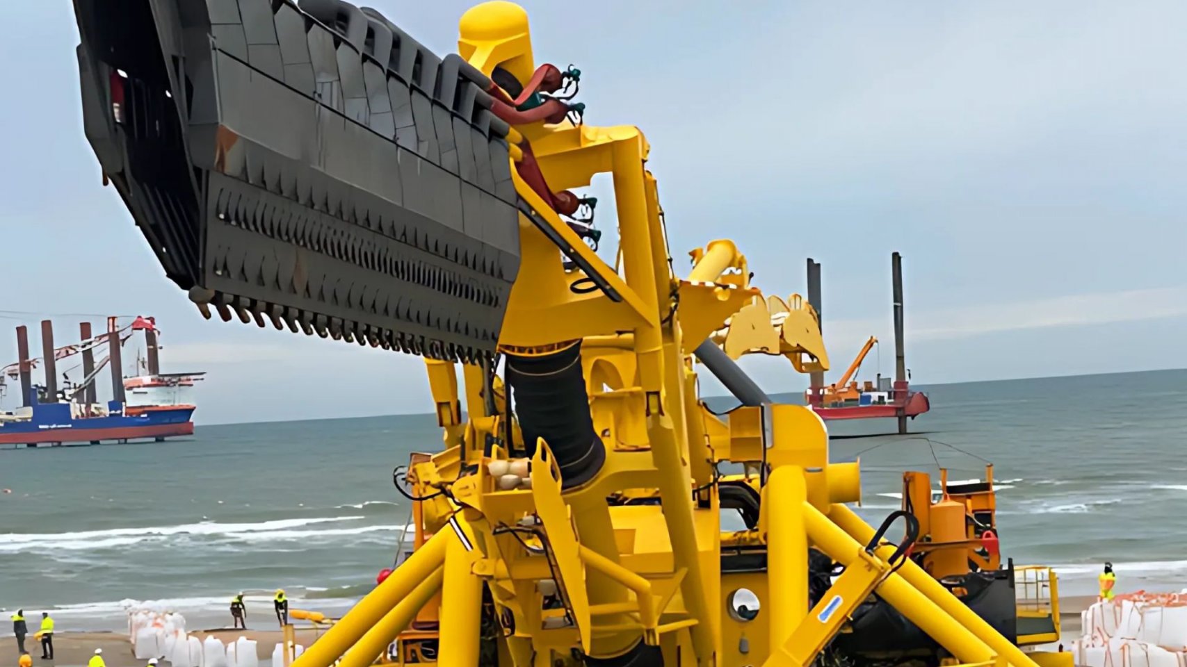 كابل بحري جديد يربط المغرب بجزر الكناري لنقل البيانات