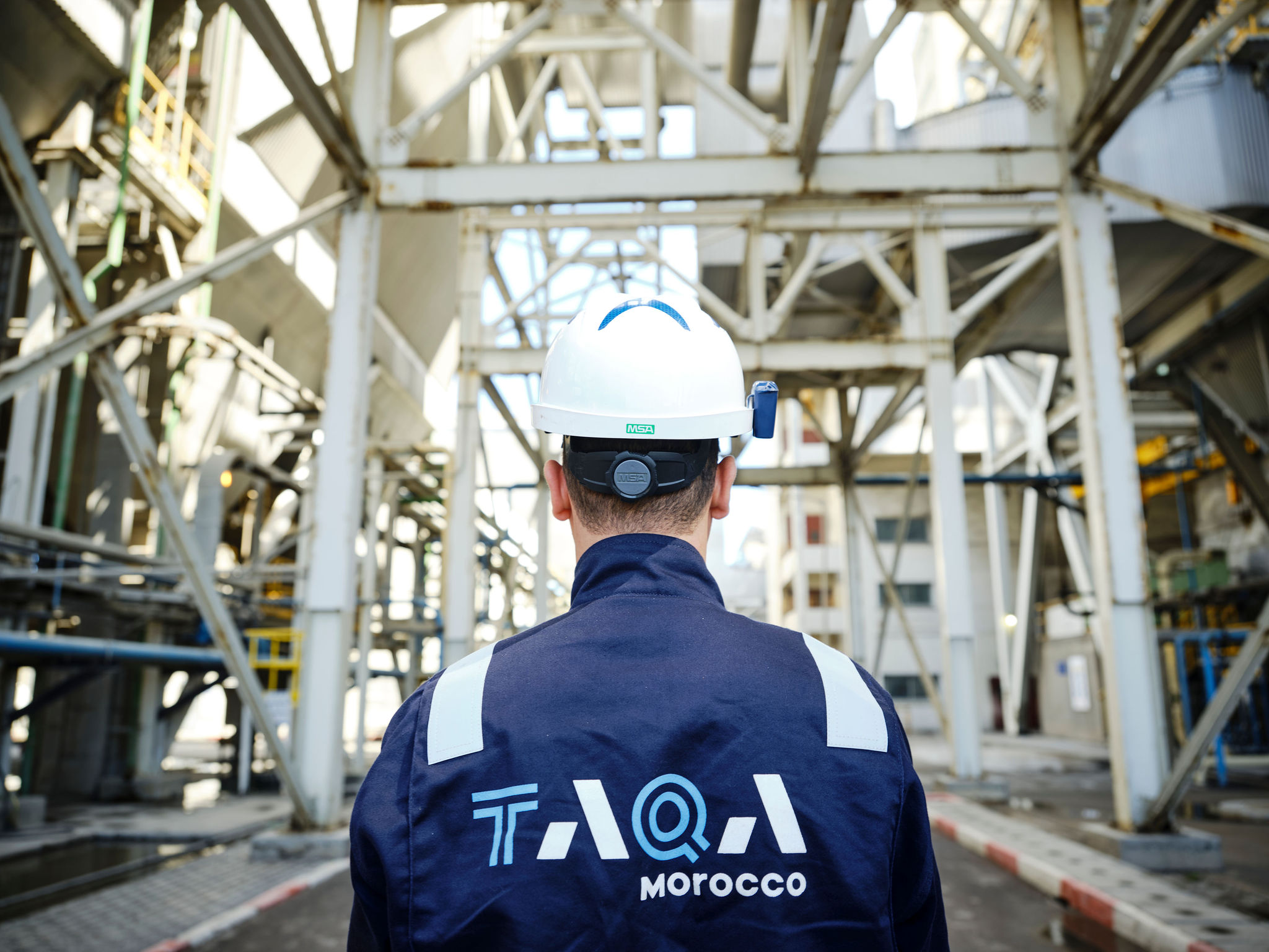 طاقة المغرب و"البنك الياباني للتعاون الدولي" يوقعان مذكرة تفاهم لتمويل مشاريع استراتيجية