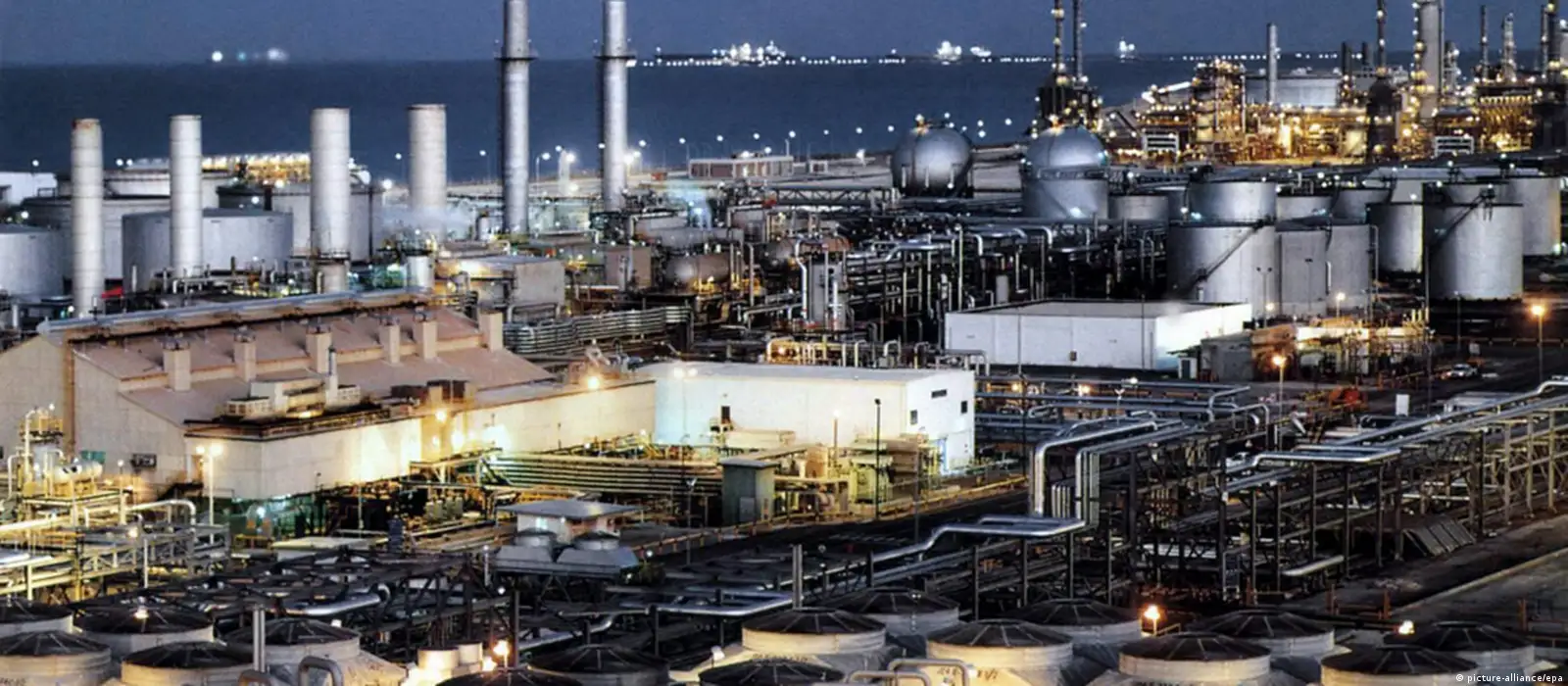 أسعار النفط بين تقلبات السوق ورهانات الانتقال الطاقي.. أي أفق للمغرب؟