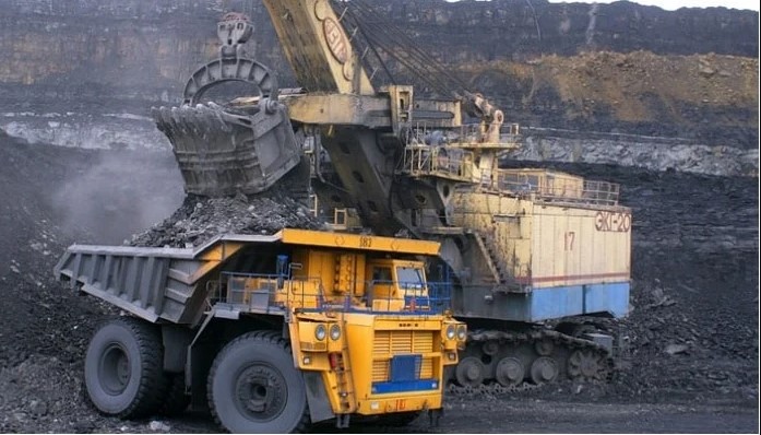 الكندية "إلكرورا" تعلن انطلاق عمليات تعدين "المنغنيز" وتسليمه في المغرب