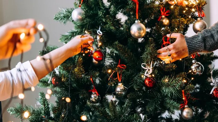 الأزمة تخفض إقبال المغاربة على "أشجار الميلاد"