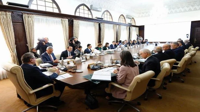 اللجنة الوطنية للاستثمارات تصادق على 12 مشروعا بقيمة إجمالية تفوق 45 مليار درهم