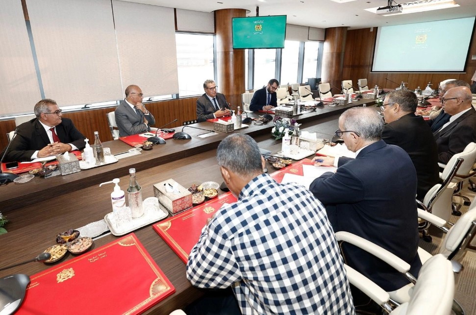 أخنوش يلتزم بالحسم في زيادة أجور الأساتذة الباحثين قبل نهاية السنة