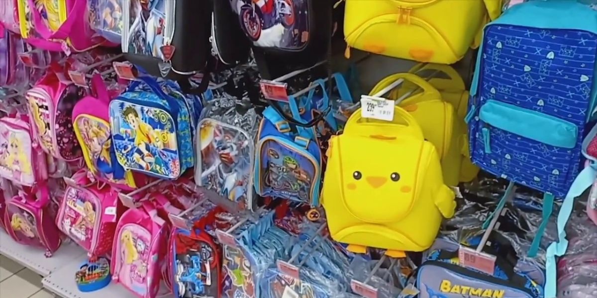 يهم الأسر.. لا خصاص في الحقائب المدرسية والإنتاج يناهز 50 ألف وحدة يوميا