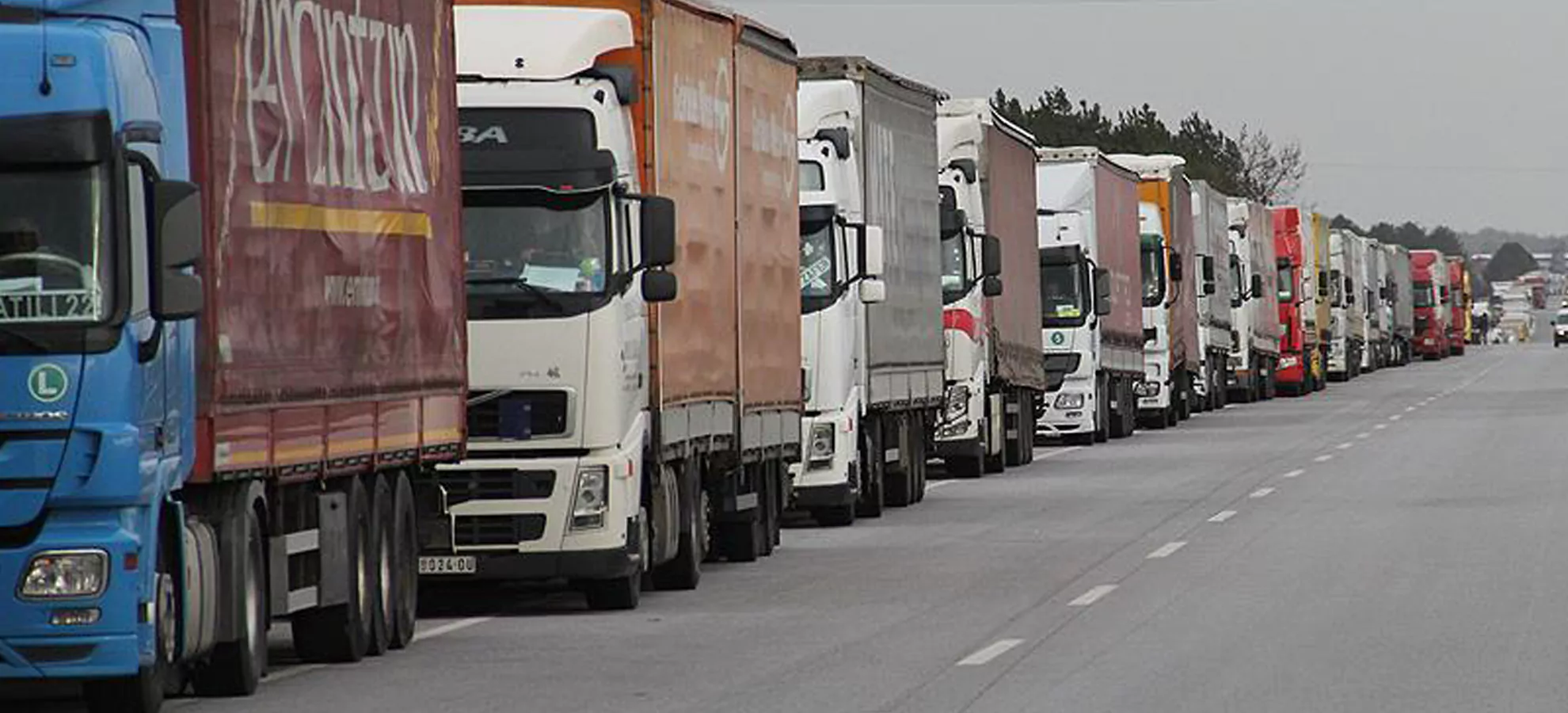 مهنيو النقل يقاطعون اجتماعات عبد الجليل