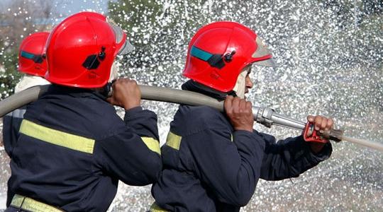 التحقيق في حريق التهم 11 محلا تجاريا بسوق "باشكو" في البيضاء