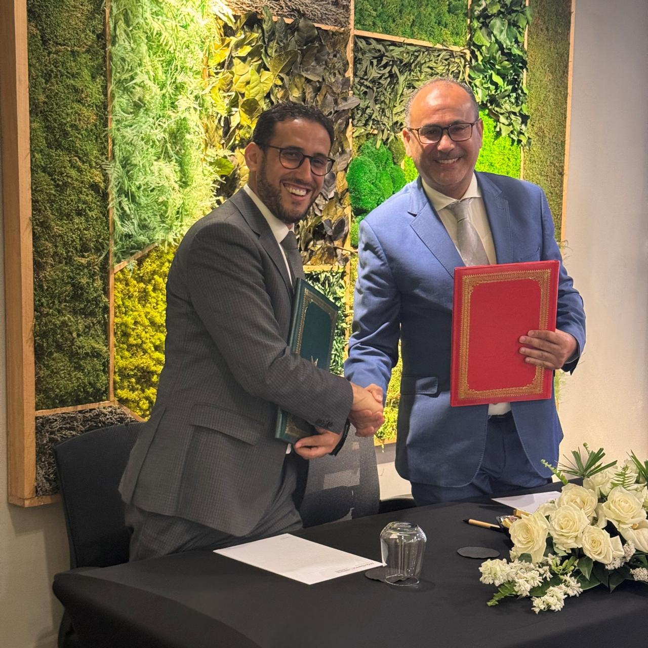 شراكة بين "فينيـا" والتجمع المهني للسكك الحديدية لدعم تمويل القطاع السككي